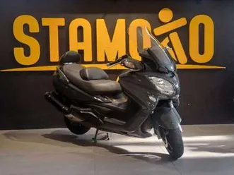 suzuki burgman 650 grigio