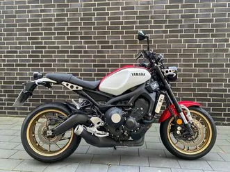 yahama-xsr-900