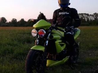 triumph-speed-four-2003