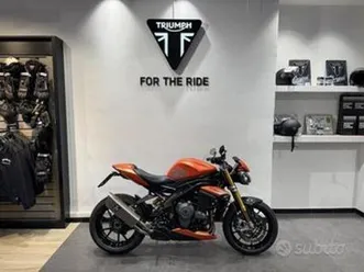 triumph-speed-triple-1200-rs