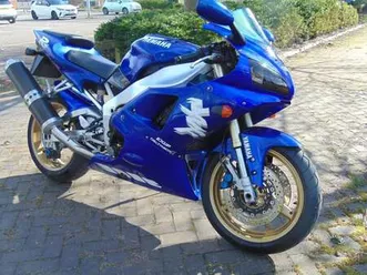 yamaha-yzf-r1-1000-cc-supersport-original-1998-uk-bike-30139-miles