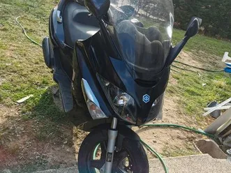 piaggio-xevo