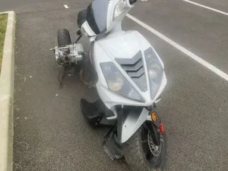 scooter-ride-race-2t-piece-ou-a-remonter