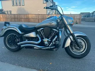 kawasaki-vulcan-2000-mint-and-low-kms
