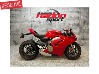 2018-ducati-panigale-v4-s