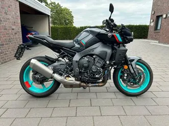 yamaha-mt-10-mit-zubehor-nur-1888km
