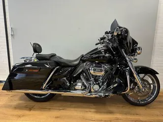 harley-davidson-street-glide-cvo-flhxse-kesstech-wenig-km