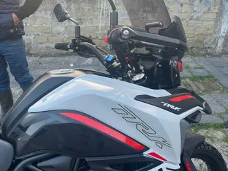 vendo-benelli-trk-702x-2023-25-usata-a-napoli-codice-9663174-moto-it