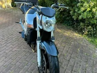 suzuki-gsr-600