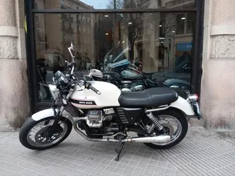 moto-guzzi-v7-classic