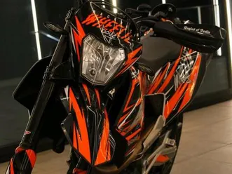 ktm-690-smc-r-supermoto