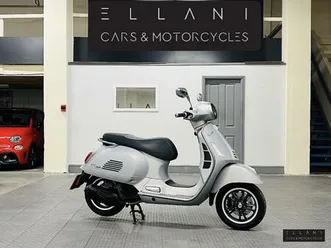 piaggio-vespa-gts-125-supertech-scooter-petrol-cvt-euro-5-14-ps-125-cc