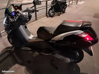 peugeot-satelis-125-cc-2010