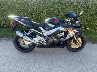 honda-cbr900rr-fireblade-929-cc-only-22300-miles-very-good-condition