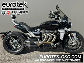 2021-triumph-rocket-3-gt-phantom-black