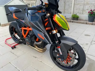 ktm-super-duke-1290r-2022