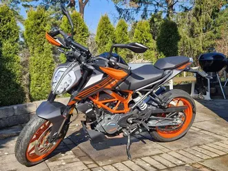 ktm-duke-125-2023-saeljes