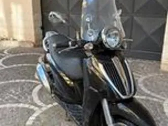 piaggio-carnaby-cruiser-300-anno-2011