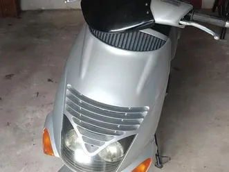 roller-aprilia-leonardo-125-ccm