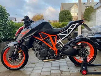 ktm-super-duke-1290-r-akrapovic-powerparts
