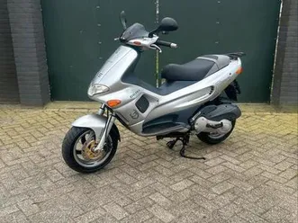 gilera-runner-125cc-fx-a1-sebac-sm06-11-000-km-super-staat-scooters-piaggio-marktpla