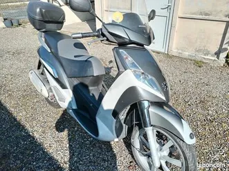 geopolis-300-cm3-10-2011-42300-kms-excellent-etat