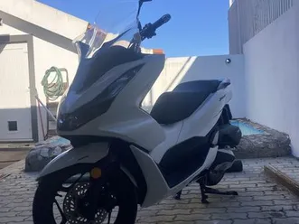 honda-pcx-11-23-garantia-honda-castelo-sesimbra