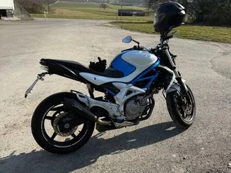 suzuki gladius