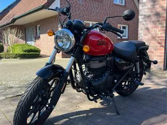 royal-enfield-meteor-350-fireball-red
