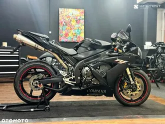 yamaha r1
