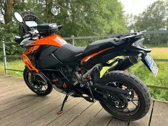 ktm-adventure-1050