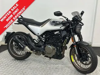 husqvarna vitpilen 401 low mileage - hpi clear - a2 compliant comes with new mot and warranty 375 cc