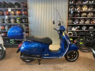 vespa-gts-300-i-e-zo-goed-als-nieuw-motoren-piaggio-marktplaats