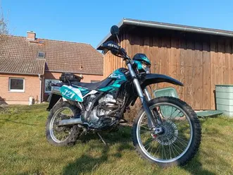 kawasaki-klx-250-s-enduro-wandern-wenig-km-viel-zubehor