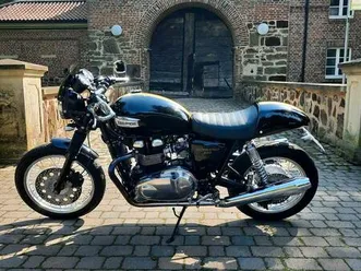 triumph-thruxton