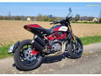 indian-ftr-1200-s-carbon-03-2021-bien-equipee