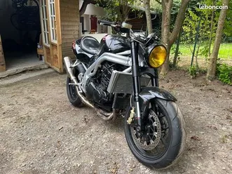 triumph-t595-daytona