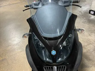 vend-scooter-piaggio-mp3-400