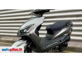 yamaha-cygnus-49-cc-scooters-mopeds