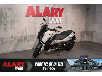 2023-yamaha-xmax-300