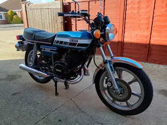 the real deal..1976 yamaha rd 400 c show winner