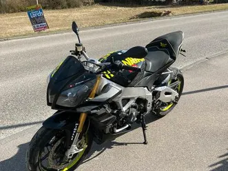 aprilia-tuono-v4r-aprc-1000