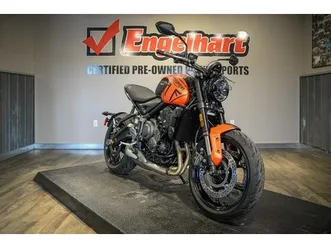 2023-triumph-trident-660-matte-baja-orange-matte-storm-grey