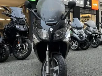 piaggio-xevo-125-2010