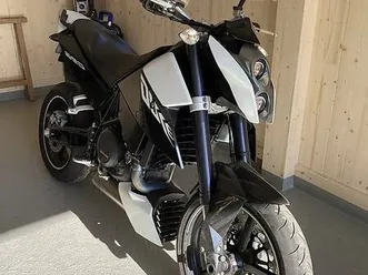 ktm duke 690