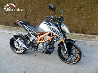 ktm-duke-125-2022-9466km-top-stav