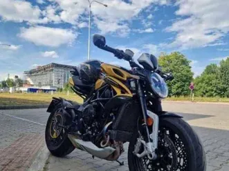 mv-agusta-dragster-800-rr-scs-skladem