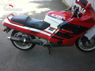 honda cbr 1000f