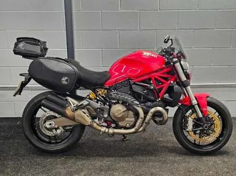 ducati-m821-full-luggage-recent-desmo-service-november-25-mot