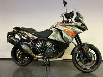 ktm-1090-adventure-akrapovic-wilbers-fahrwerk